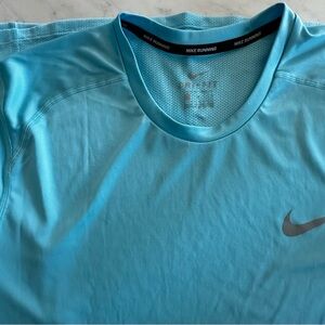 Nike Dri-FIT Short Sleeve Tee - Aqua Blue
